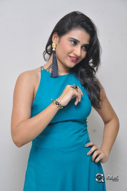 Priya-Singh-at-Manasainodu-Movie-Audio-Launch